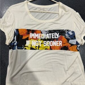 Adam Levine Collection Women's White Floral Graphic Tee Cropped